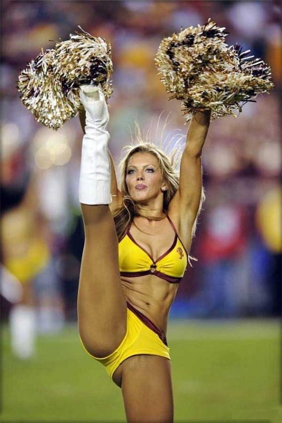 These 22 Epic Cheerleader Fails Will Blow Your Mind