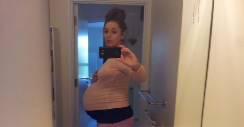 When a Surrogate’s Stomach Wouldn’t Stop Growing, Her Doctor Took A Closer Look And Found This