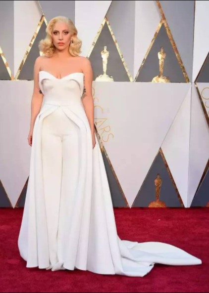 The Most Unforgettable Oscar Dresses Of All Time